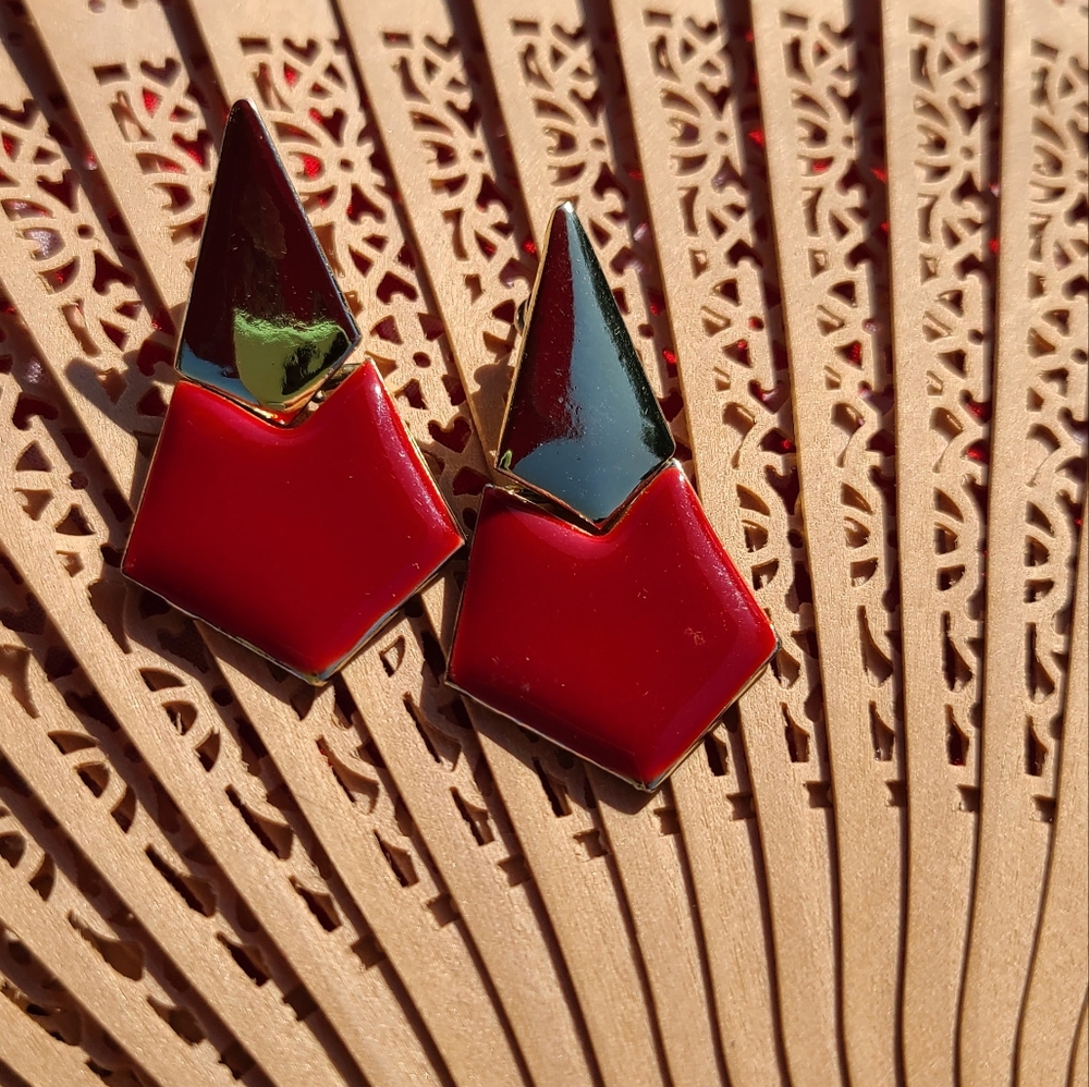 Elegant Red and Gold Geometric Earrings